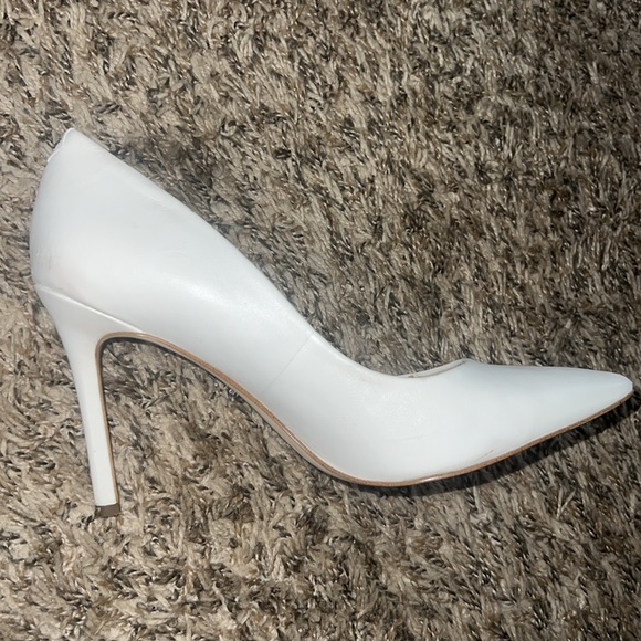 Sam Edelman white pump size 8 - Picture 7 of 10